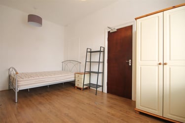 5 bed house, First Avenue, Heaton, Newcastle, NE65YE - Image 4